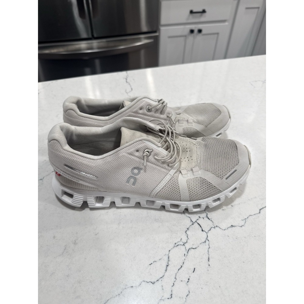 On Cloud Womens Running Shoes Size 9 White Off White Athletic Sneakers